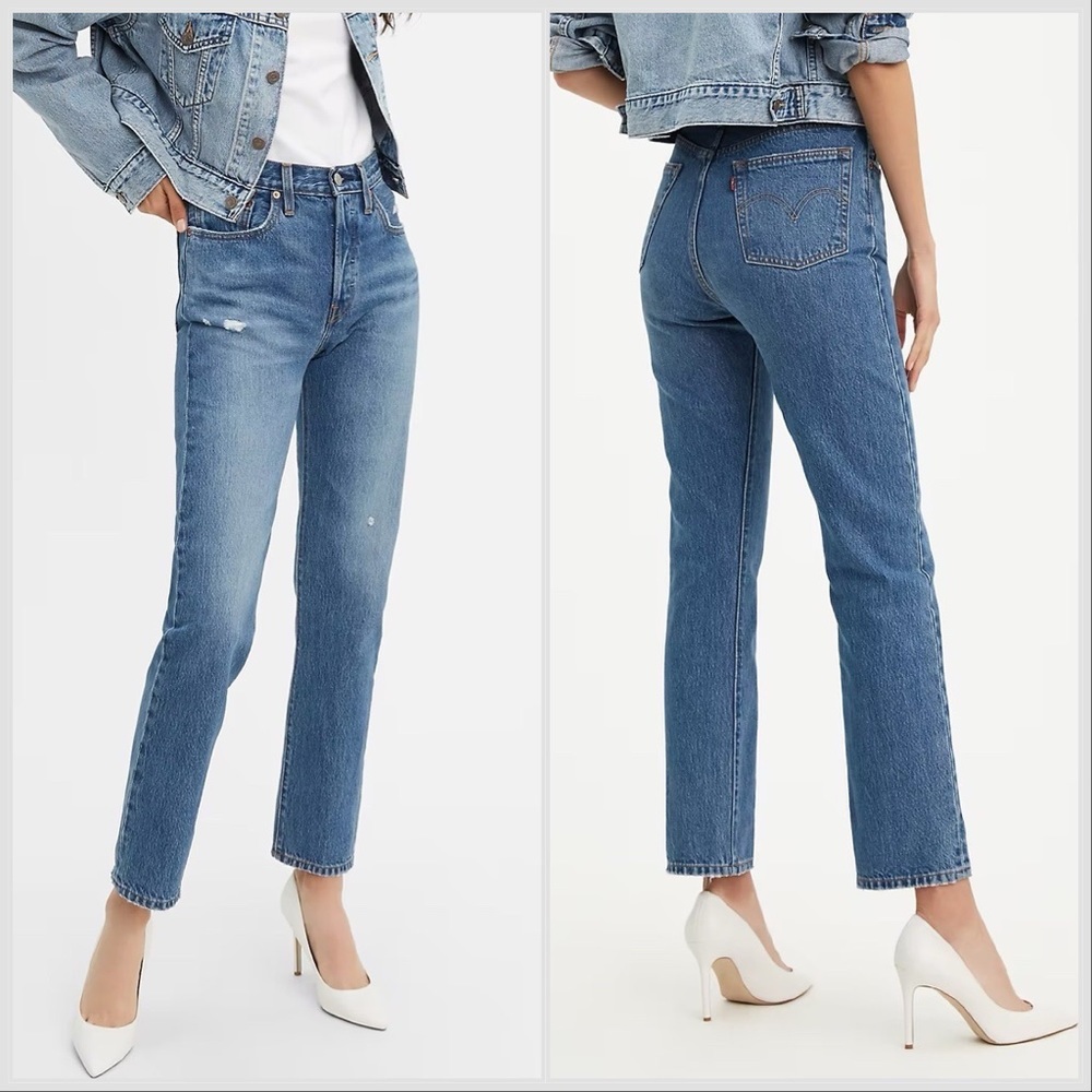 Levi's High-Rise Straight Jeans in Medium Blue